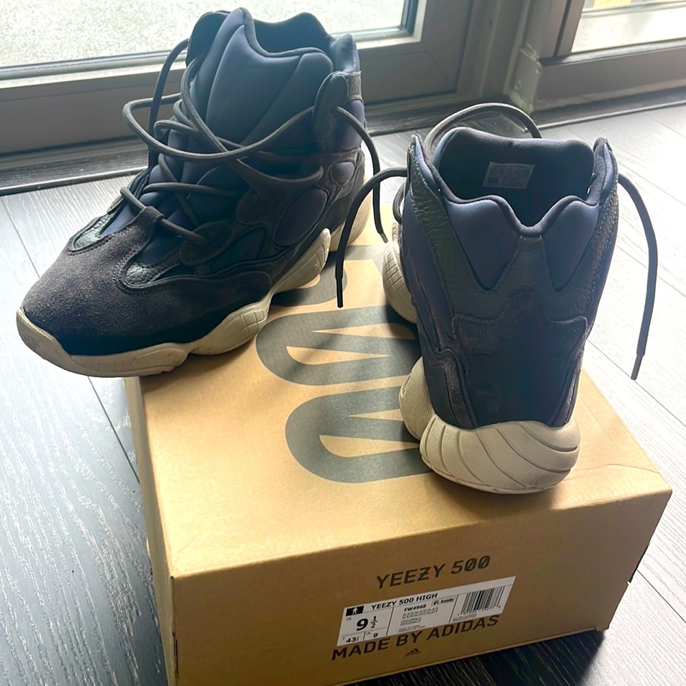 Yeezy 500